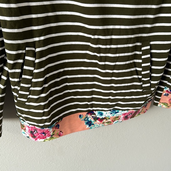 Ampersand Avenue Double Hood Hooded Sweatshirt Floral & Striped Green Medium - Picture 5 of 15